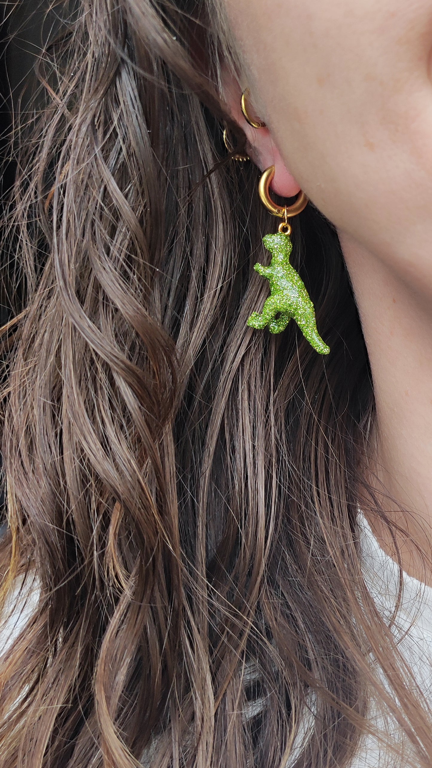 Mono boucle - Mini dinosaure paillettes vertes claires (Tyranosaure)