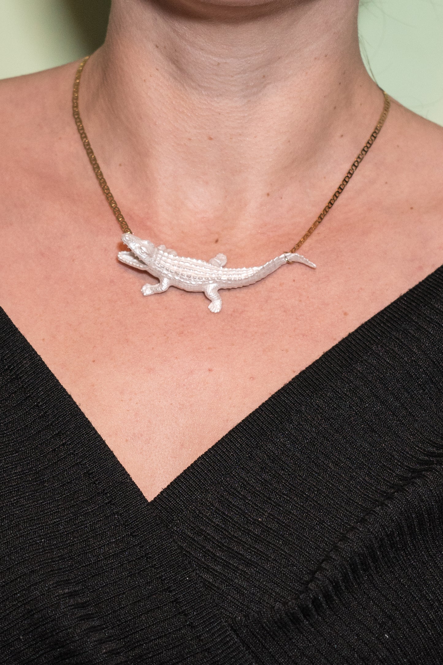 Collier crocodile nacré