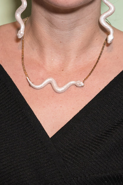 Collier serpent nacré