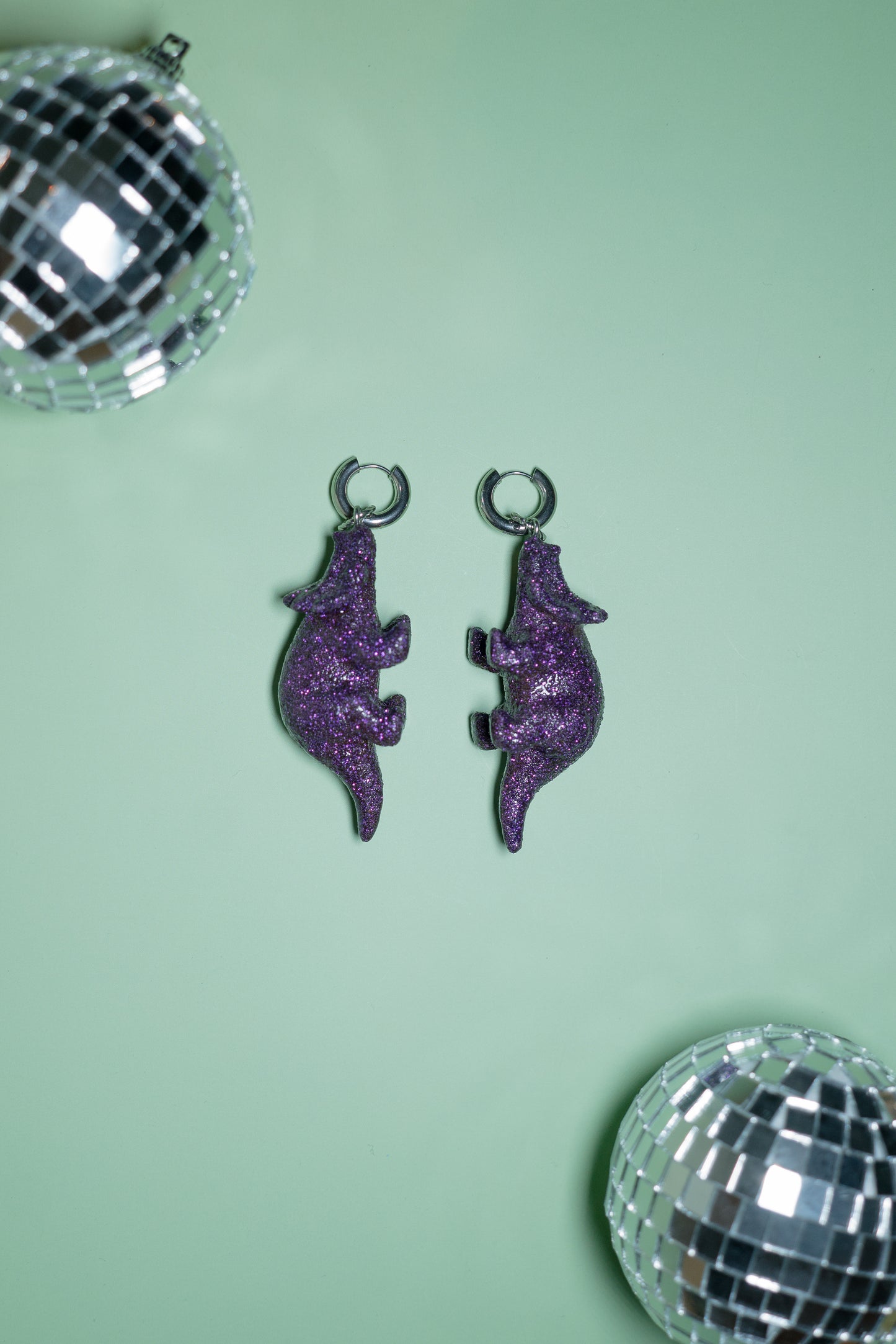 Boucles d'oreilles - Dinosaures paillettes violettes (Triceratops)