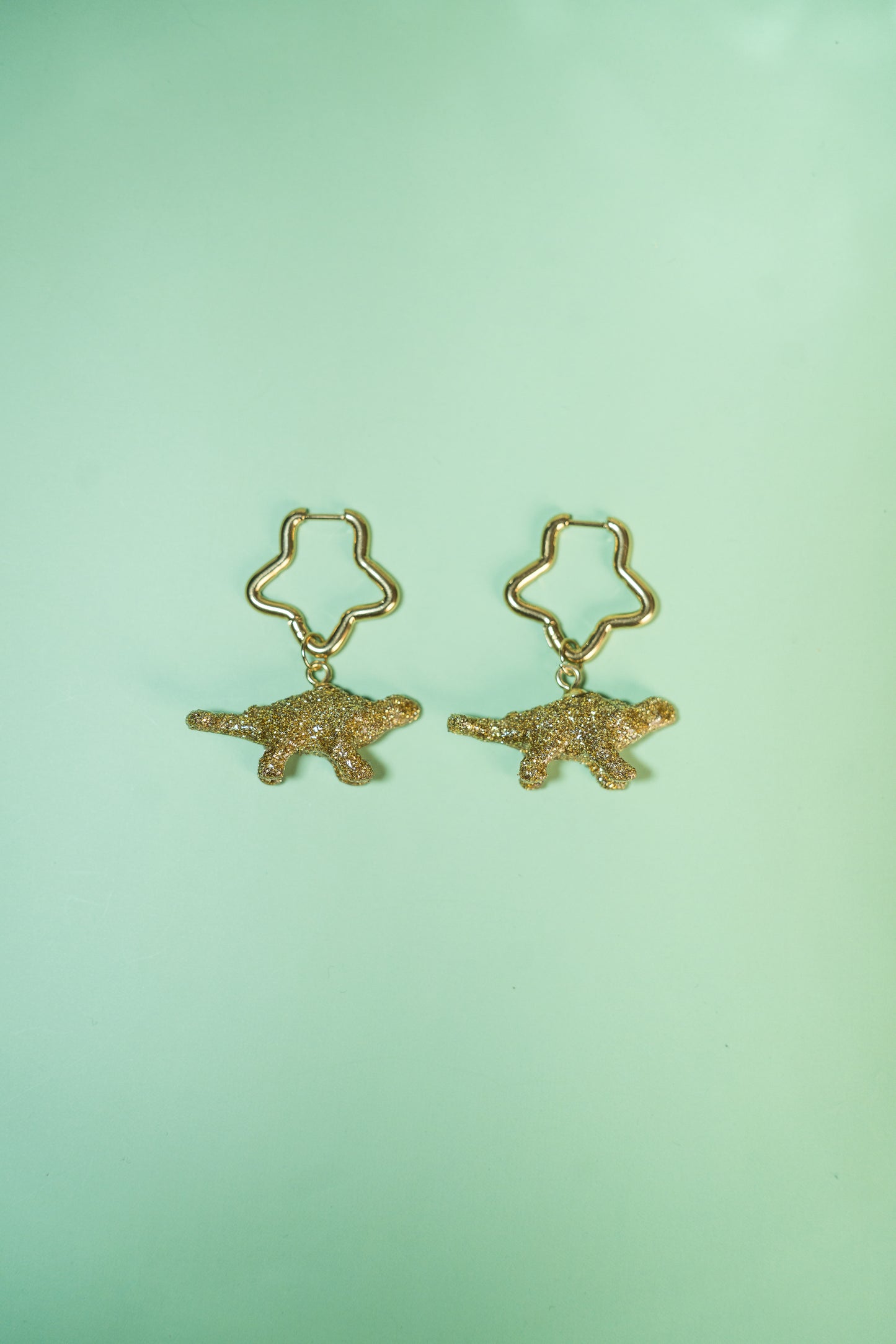 Boucle d'oreilles - Mini dinosaures paillettes dorées (Ankylosaure)