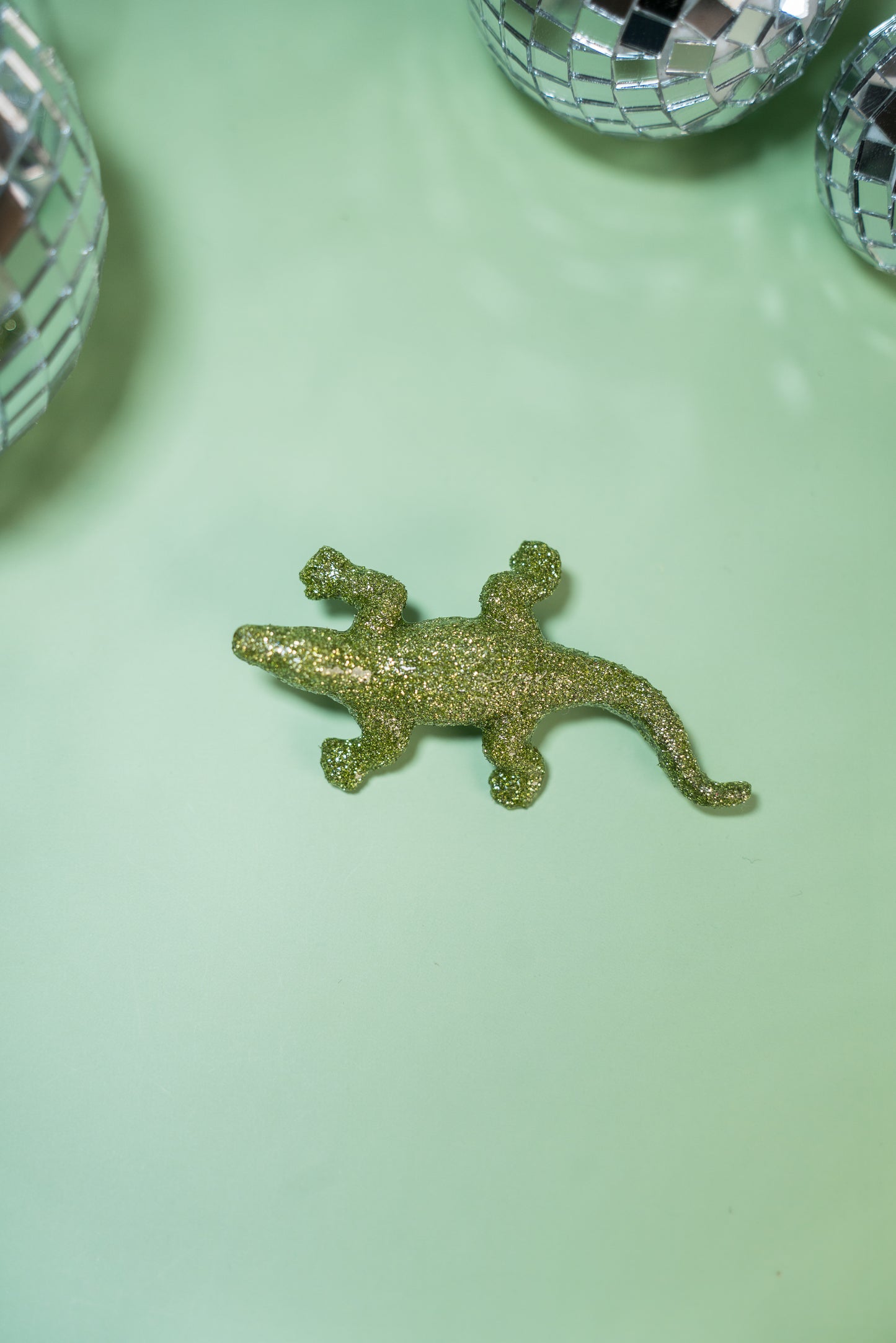 Broche Crocodile paillettes vertes claires