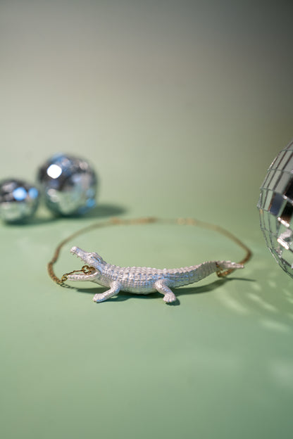 Collier crocodile nacré