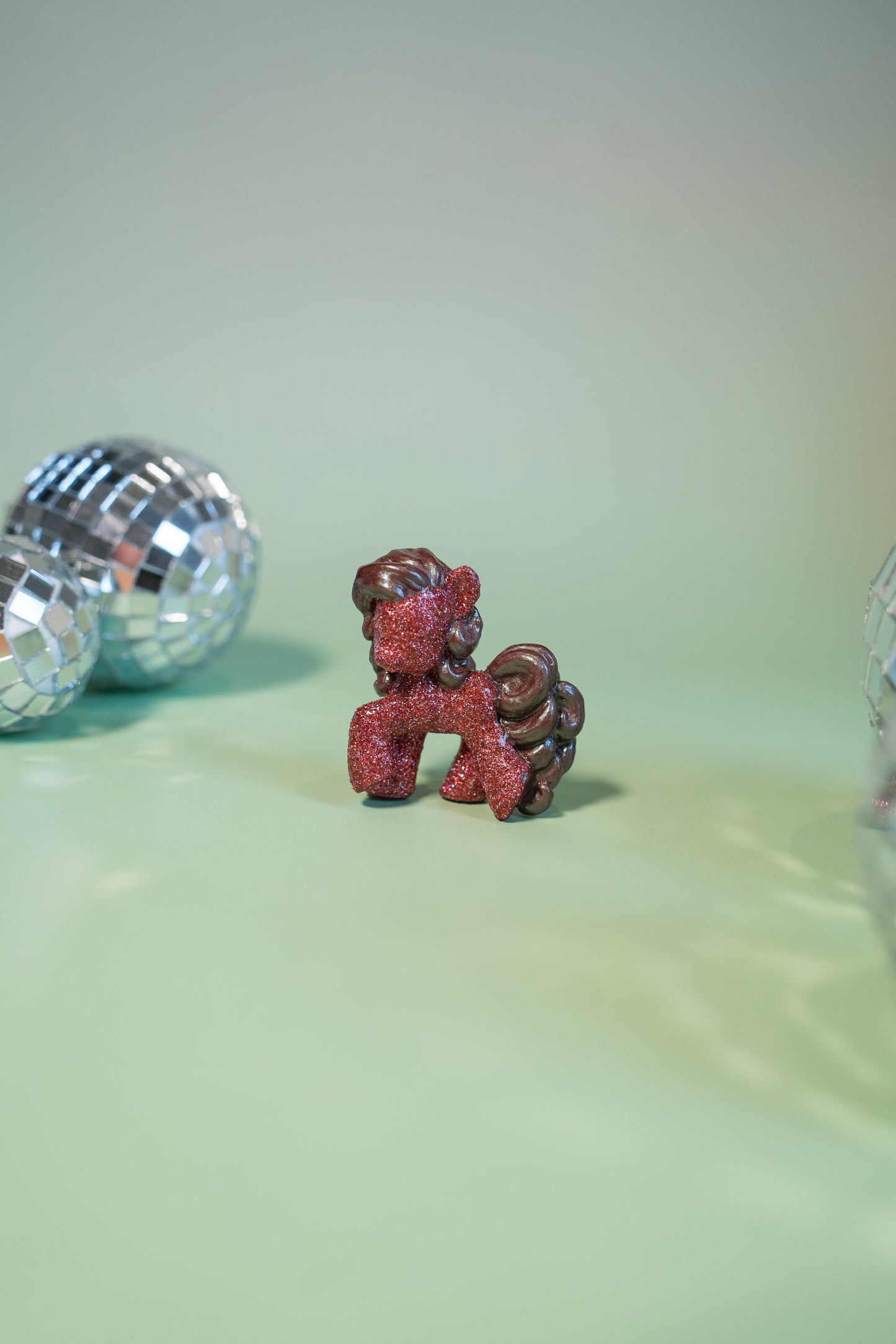 Broche Petit Poney paillettes roses