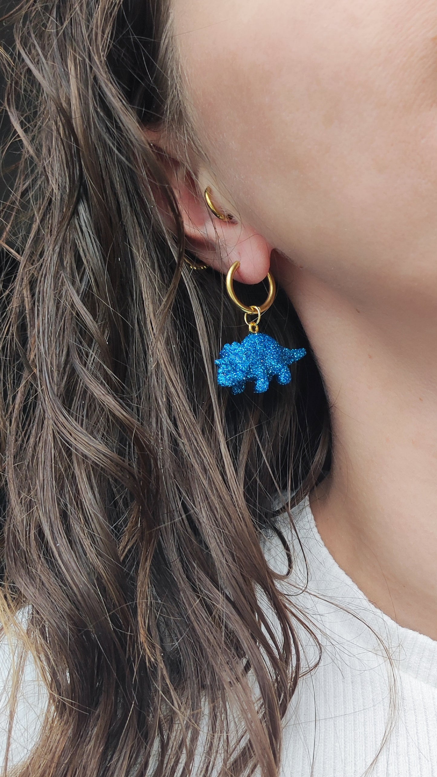 Boucles d'oreilles - Mini dinosaures paillettes bleues turquoises (Triceratops)