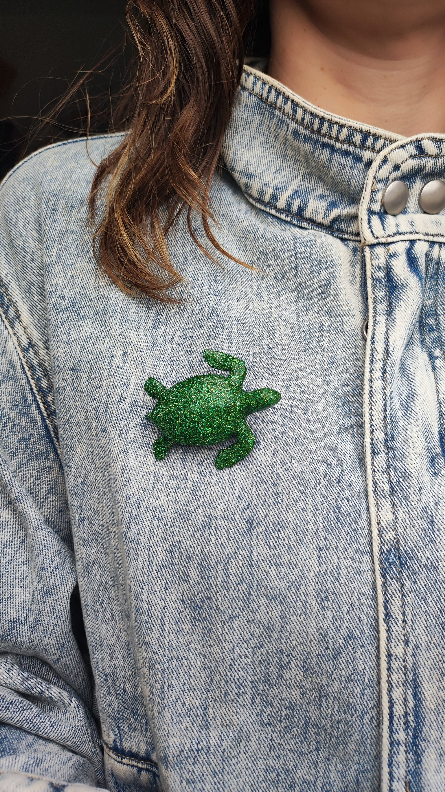 Broche Tortue paillettes vertes