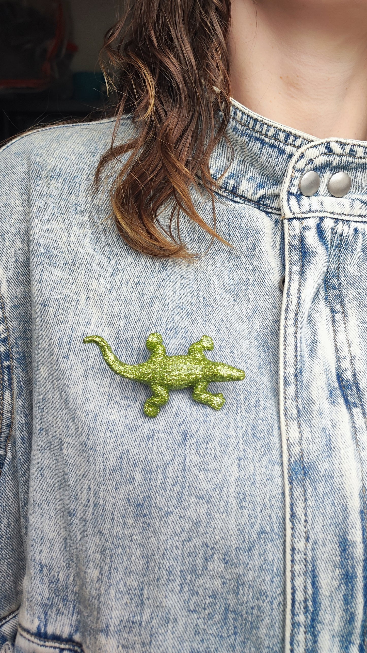 Broche Crocodile paillettes vertes claires
