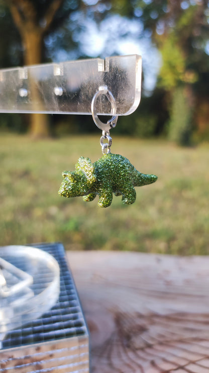 Mono boucle  - Mini dinosaure paillettes vertes claires (Triceratops)