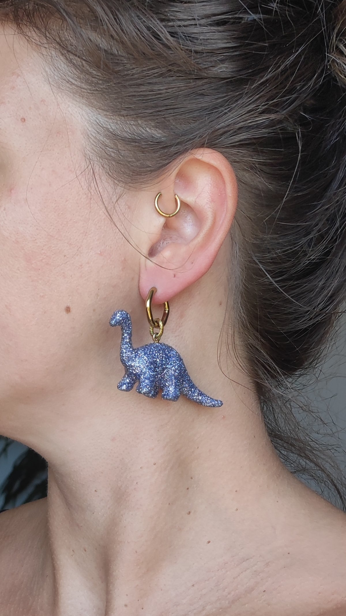Boucles d'oreilles - Dinosaures paillettes lilas (Diplodocus)